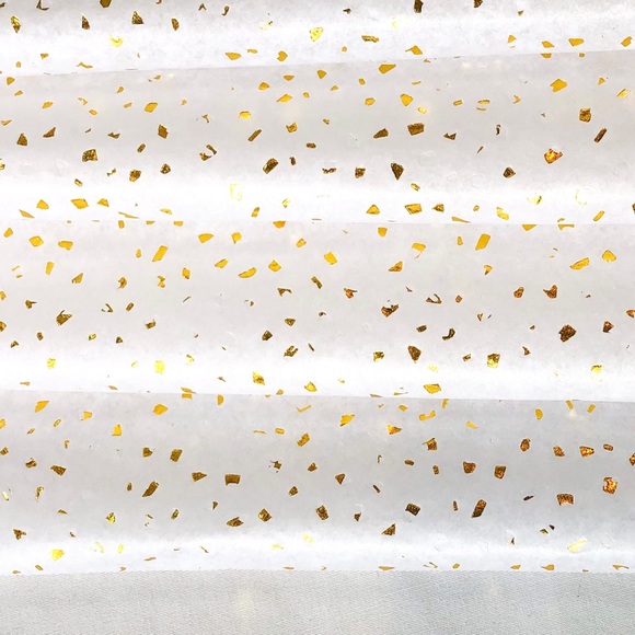Golden flecked tissue paper 12 20”x30” sheets - Picture 6 of 6